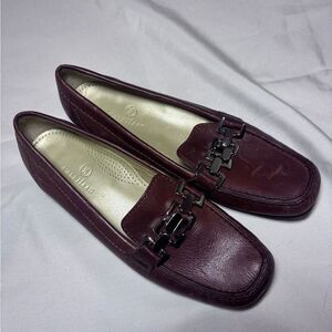 Cole Haan Burgundy Leather Stassi Chain Loafers size 8